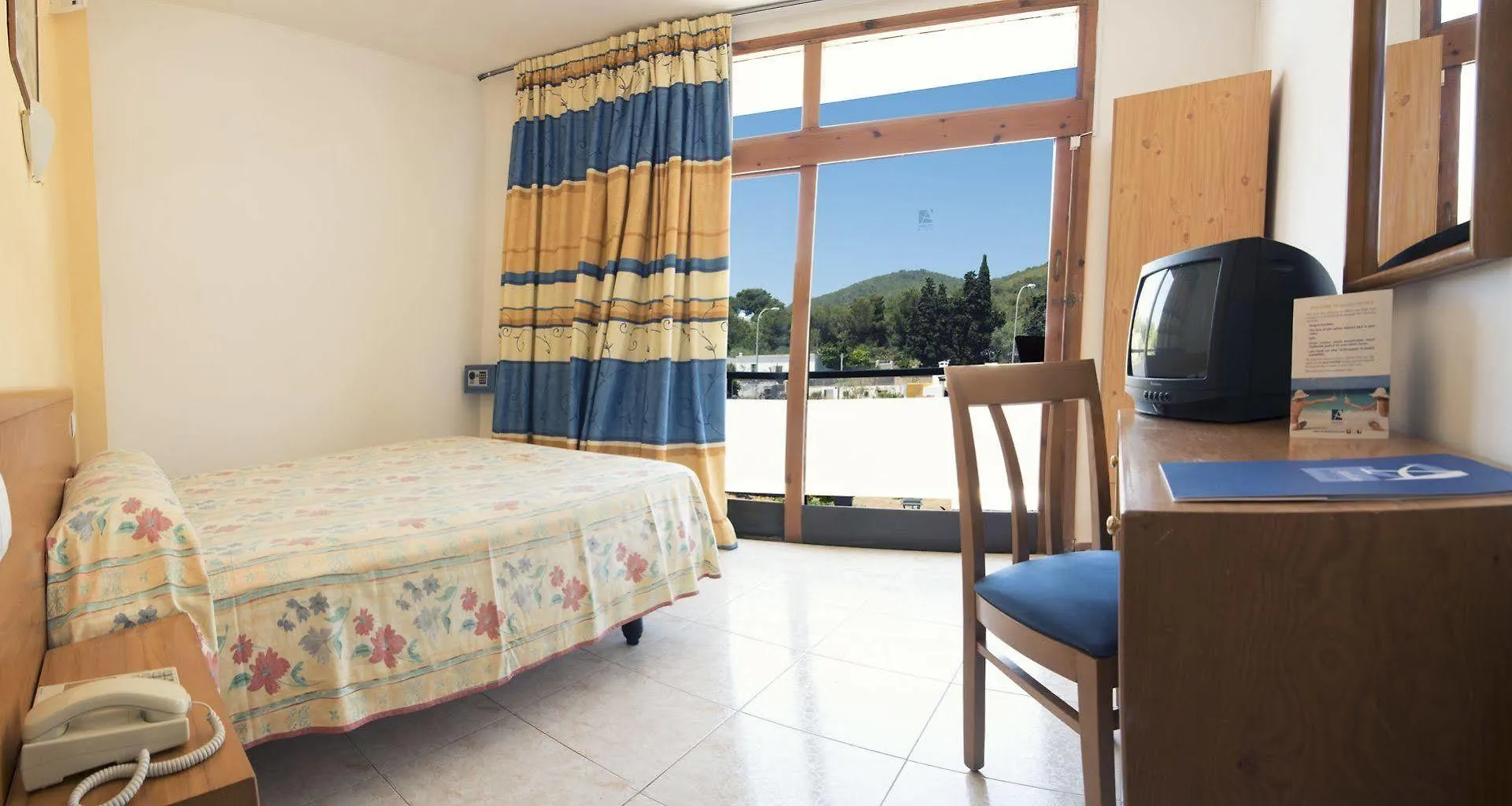 Azuline Hotel Mediterraneo Santa Eularia des Riu 2*,